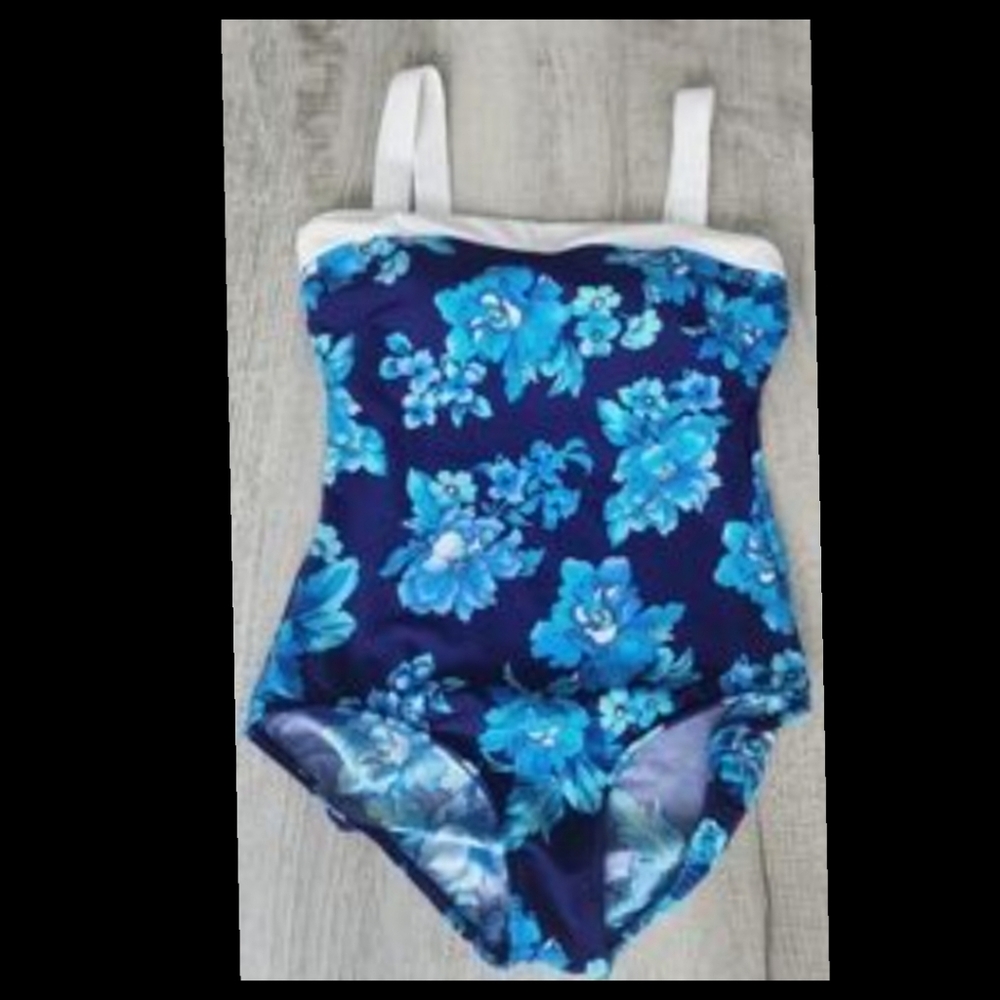 Miraclesuit Size 12  Navy Blue Floral One Piece Swimsuit Bult-in Bra●
